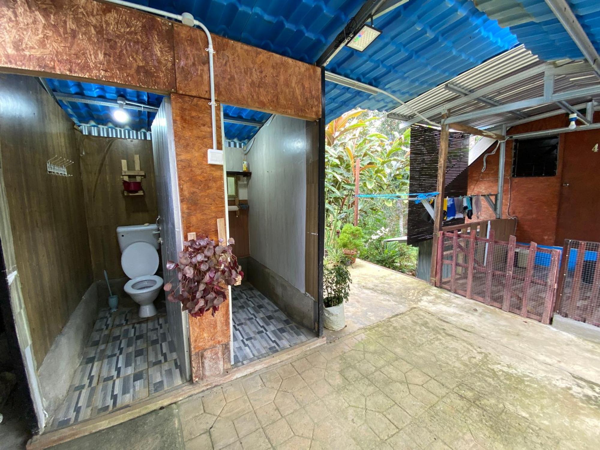 Da Family Mini Garden Hotell Ranau Exteriör bild