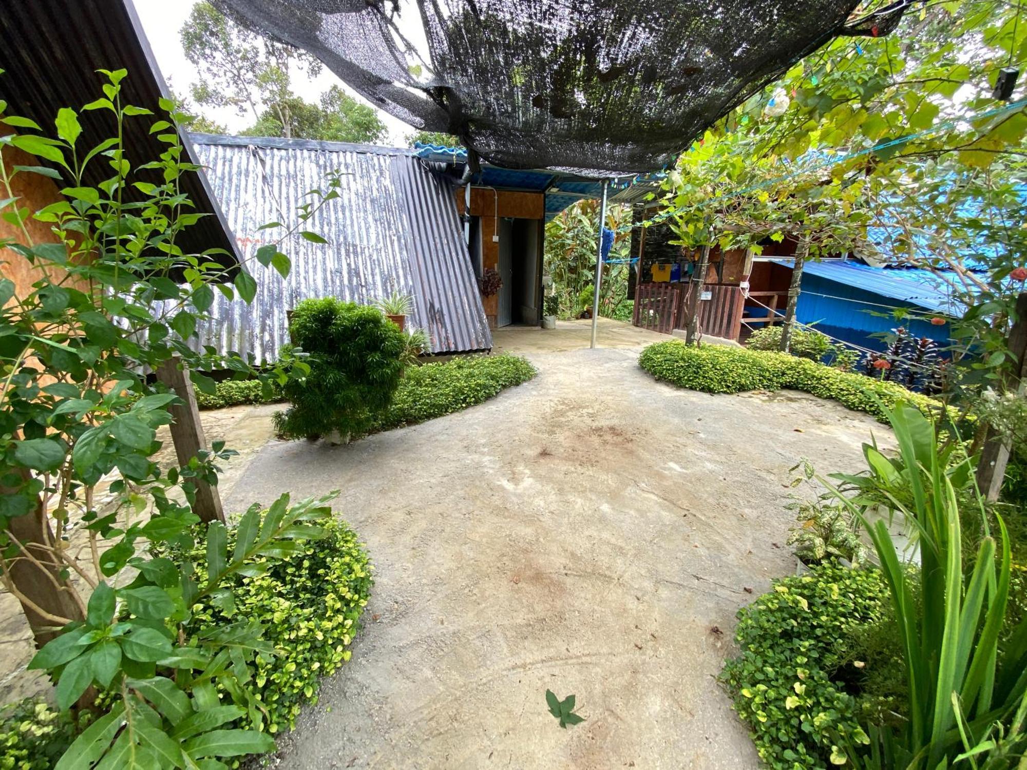 Da Family Mini Garden Hotell Ranau Exteriör bild
